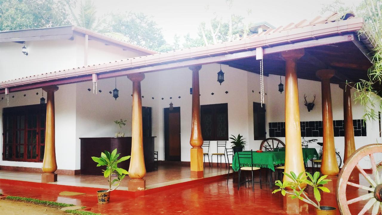 Saubagya Inn Anuradhapura Exterior foto