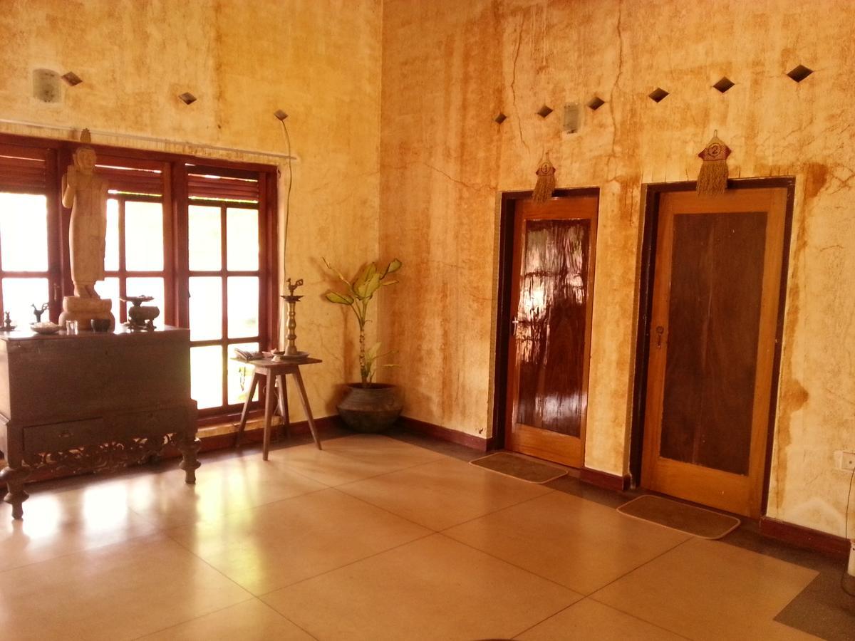 Saubagya Inn Anuradhapura Exterior foto